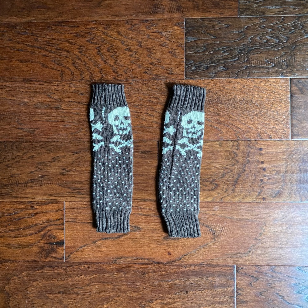 Brown and White Knit Skull Fingerless Gloves